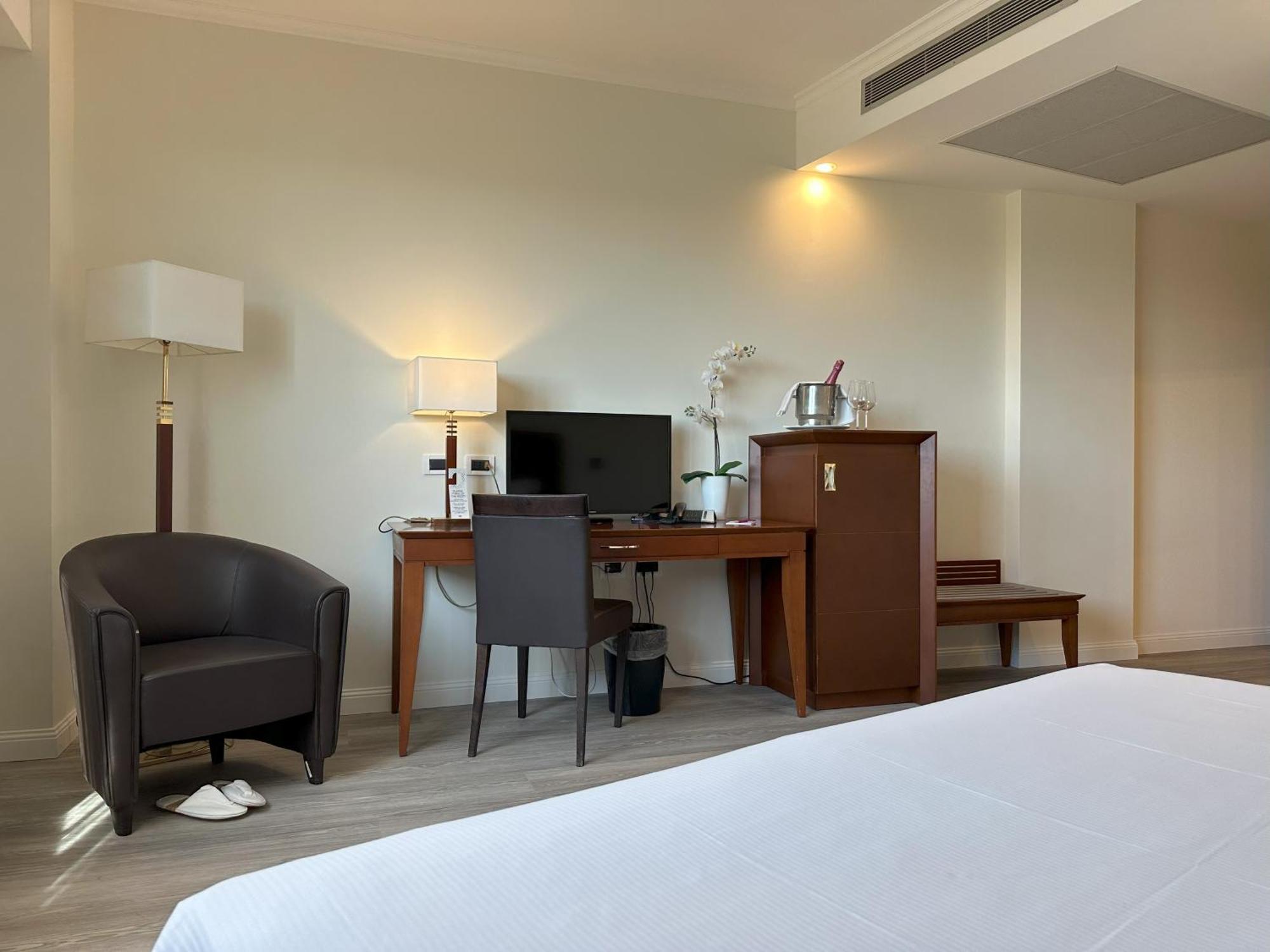 Hotel Capannelle Roma Exteriér fotografie